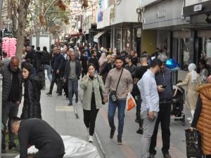 Esnaf bayram alışverişi yoğunluğundan memnun