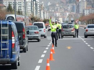 Bir haftada 423 bin sürücüye para cezası uygulandı