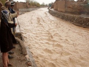 Afganistan'da sel nedeniyle hayatını kaybedenlerin sayısı 70'e yükseldi