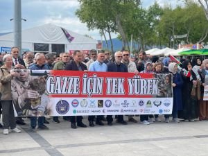 Siyonist rejiminin Gazze'ye saldırılarını protesto için Bandırma'da “Gazze için Tek Yürek” etkinliği düzenlendi