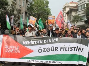 Almanya Başkonsolosluğu önünde Gazze protestosu