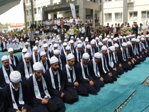 İTTİHADUL ULEMA 10'nu hafız 74 talebeye icazet verdi