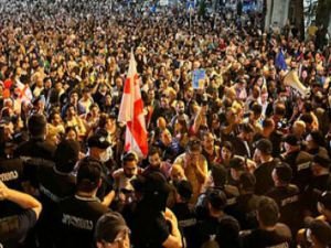 Gürcistan'da "Yabancı Etkinin Şeffaflığı" yasası protestosu: 63 gözaltı