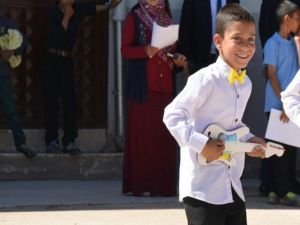 Üzerine elektrik teli düşen çocuk hayatını kaybetti