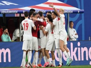 Türkiye çeyrek finalde: 2-1