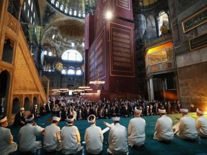 Ayasofya Camii'nin ibadete açılmasının üzerinden 4 yıl geçti