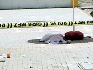 Pencereden düşen çocuk yaşamını yitirdi