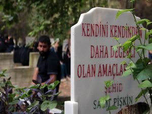 Şehid Sacit Pişgin şehadet yıl dönümünde kabri başında anıldı