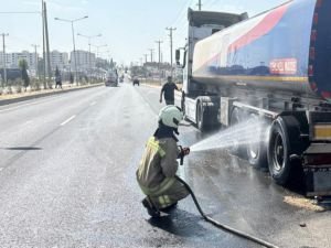 Mardin’de yakıt yüklü tanker alev aldı