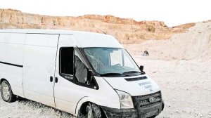 Ergani'de bomba yüklü minibüs bulundu
