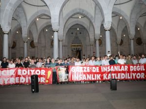 Sabah namazında şehid edilen Filistinler için Ankaralılar bir araya geldi