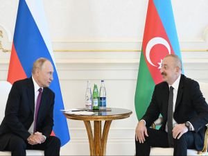 Putin ve Aliyev, Bakü'de görüştü