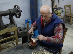 Bakırcılık mesleği yeniden canlandırılıyor