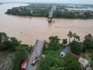 Yagi Tayfunu kuzey Vietnam'da 64 kişinin ölümüne neden oldu, birçok kişi kayıp