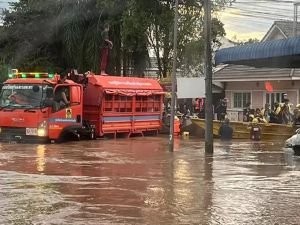 Myanmar'da sel nedeniyle ölenlerin sayısı 33'e yükseldi