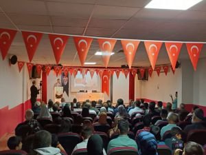 Malatya’da “Peygamberimiz ve Şahsiyet İnşası” konferansı düzenlendi