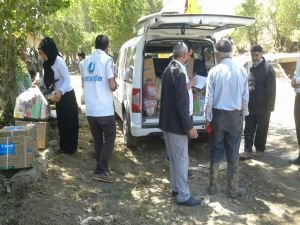 Mustazaflar cemiyetinden selde mağdur olan ailelere yardım