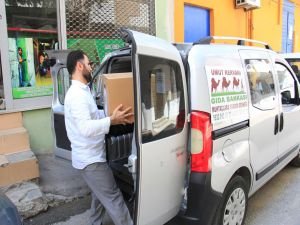 Bursa Umut Kervanı Ramazan'da muhtaçların yüzünü güldürmeye devam ediyor