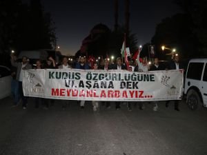 Gaziantep Şehid Yahya Sinvar için meydana indi