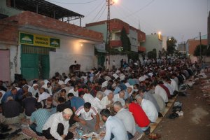 HÜDA PAR Çınar teşkilatından iftar yemeği