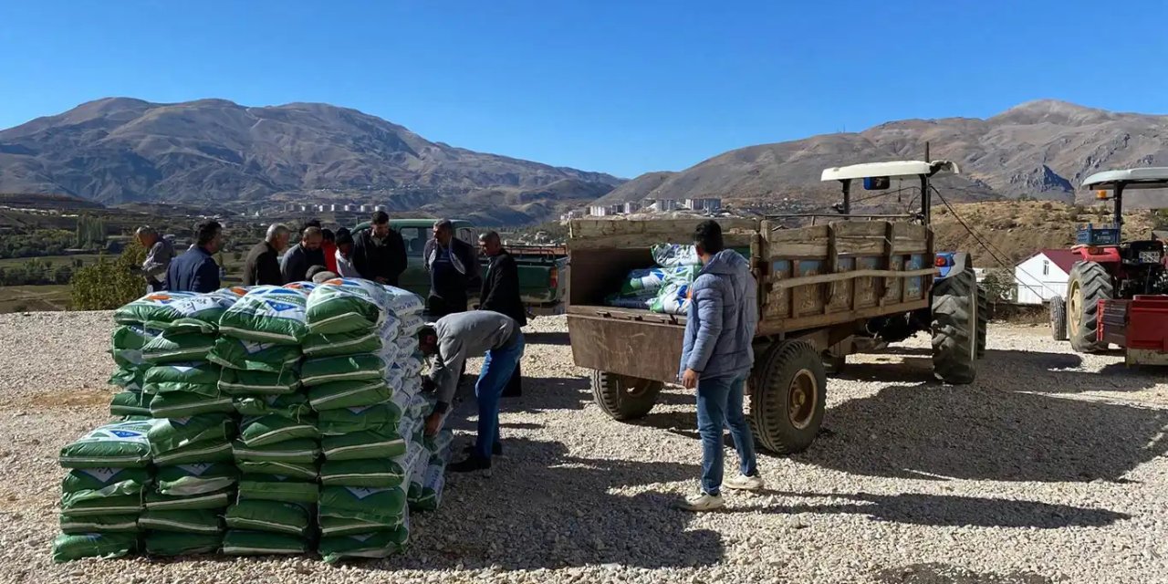 Adıyamanlı çiftçilere fiğ tohumu dağıtıldı