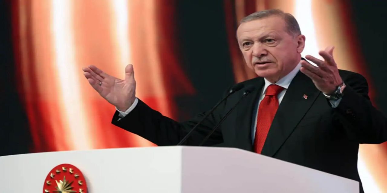 Cumhurbaşkanı Erdoğan'dan yeni çıkış: Muhatabımız milletimizdir, gerisi lafügüzaftır