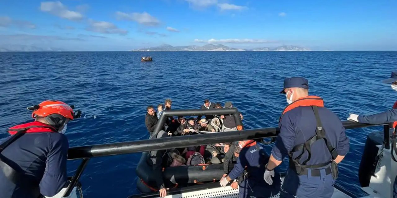 Muğla açıklarında 88 düzensiz göçmen kurtarıldı