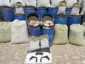 Lice'de bomba, mühimmat ve uyuşturucu ele geçirildi