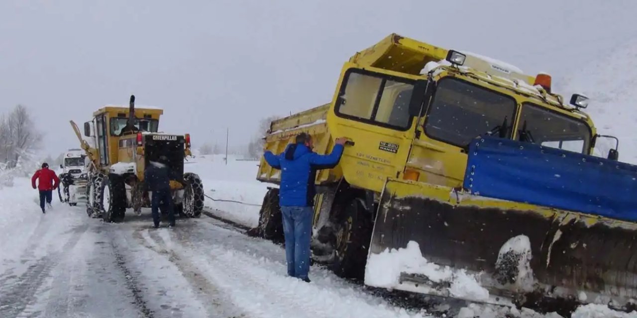 Artvin'de 38 köy yolu ulaşıma kapandı