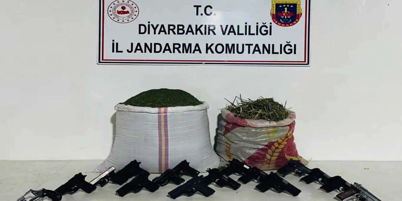 Diyarbakır'da 16 adet tabanca ele geçirildi