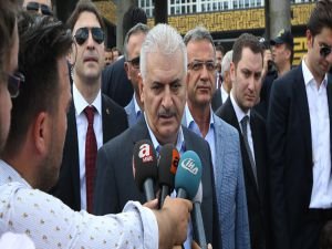 Başbakan Yıldırım, basın mensuplarına açıklamalarda bulundu