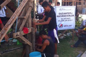 Filipinler’de Avrupa Yetim-Der su kuyusu açtı