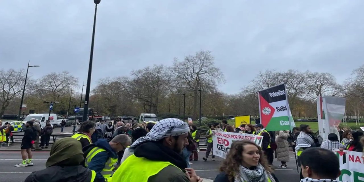 İngiltere'de Gazze'deki soykırım protesto edildi