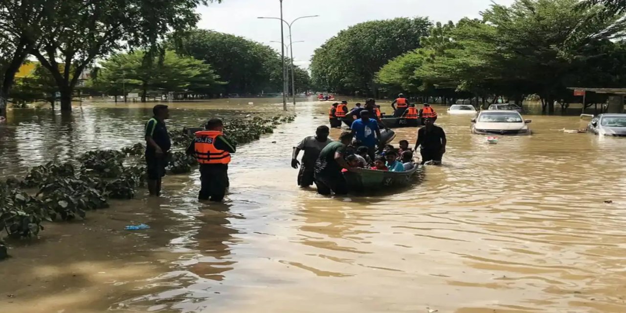 Malezya muson yağmurlarının etkisi altında