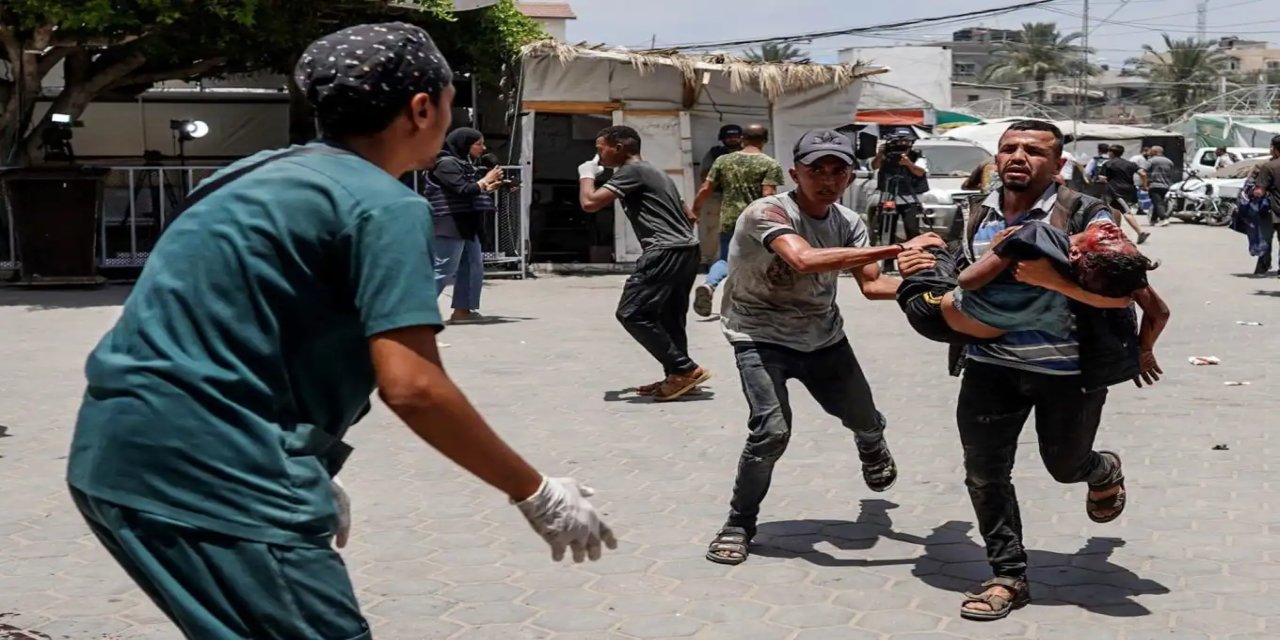 İşgalciler fırın önünde toplanan Gazzelileri bombaladı: 4'ü çocuk 5 şehit