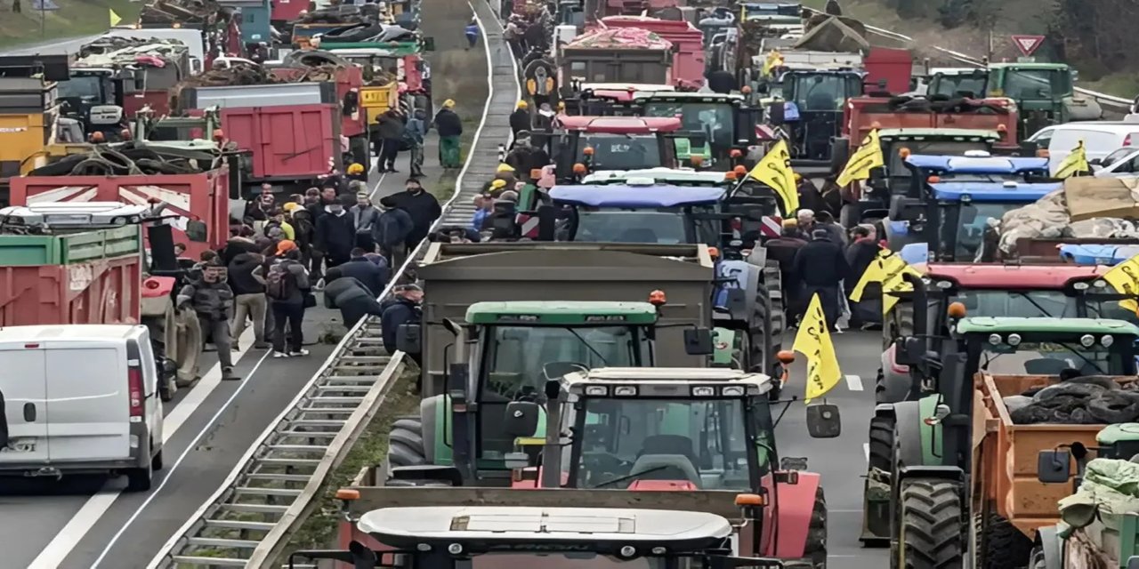 Belçika'da çiftçiler AB'nin serbest ticaret anlaşmasını protesto etti