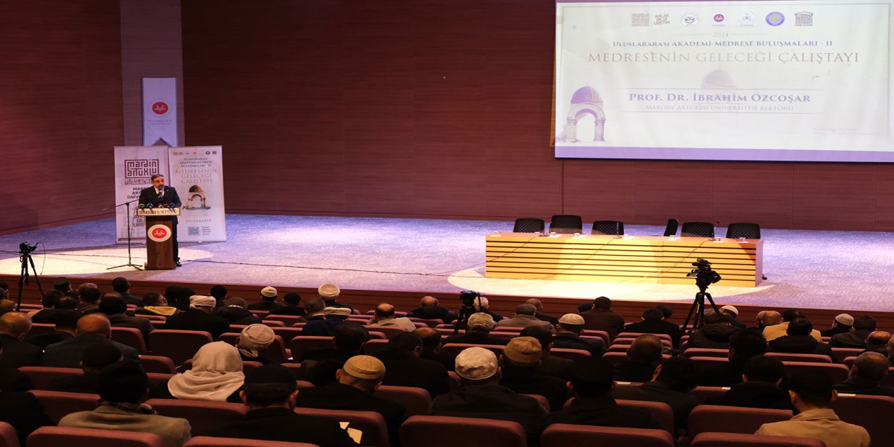 "Uluslararası II. Akademi-Medrese Buluşmaları: Medresenin Geleceği Çalıştayı" tamamlandı