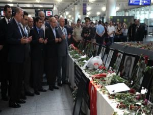 Cumhurbaşkanı Erdoğan Atatürk Havalimanı'nda