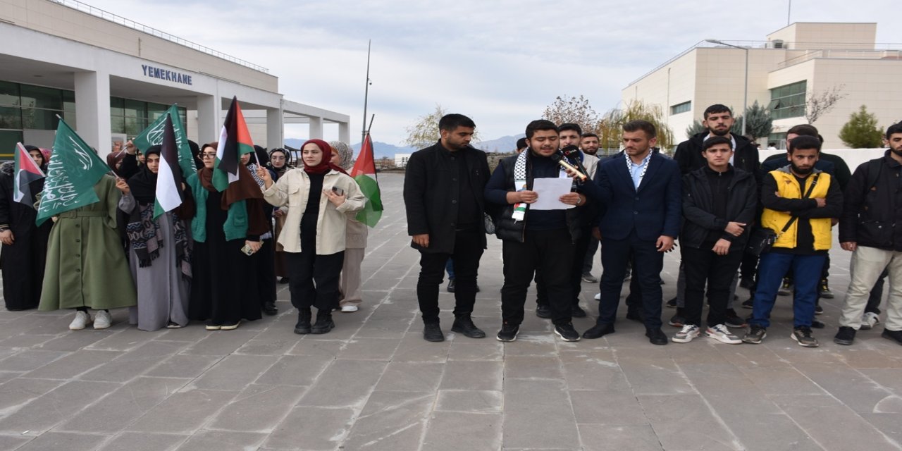 Şırnak'ta üniversite öğrencileri Gazze için toplandı