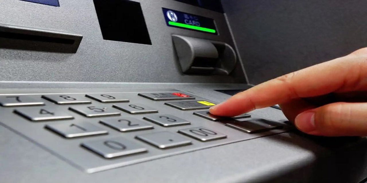 ATM'lerde belirli şifreleri kullanmakta ısrarcı olanların kartı bloke edilecek