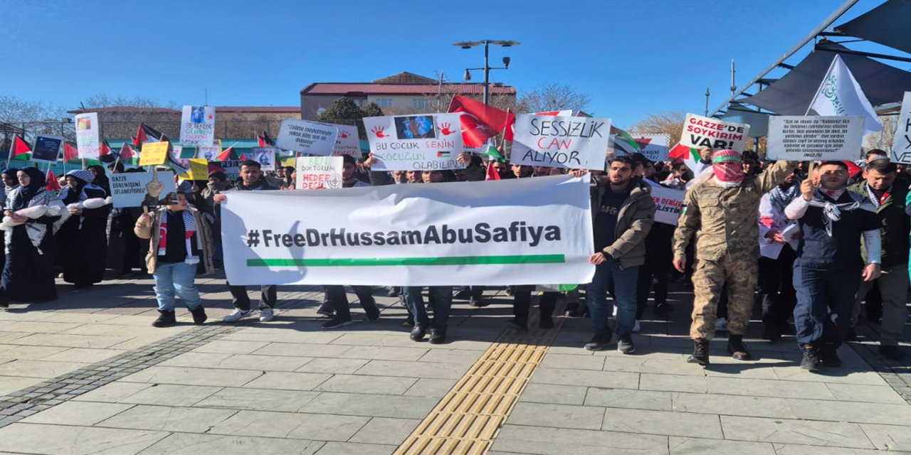 Van Yüzüncü Yıl Üniversitesi'nde Filistin'e destek yürüyüşü düzenlendi