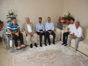 Yapıcıoğlu şehit ve tutuklu ailelerini ziyaret etti