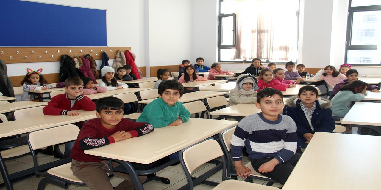 Öğrencilerin verimli bir dönem geçirebilmesi için nasıl bir yol izlenmeli