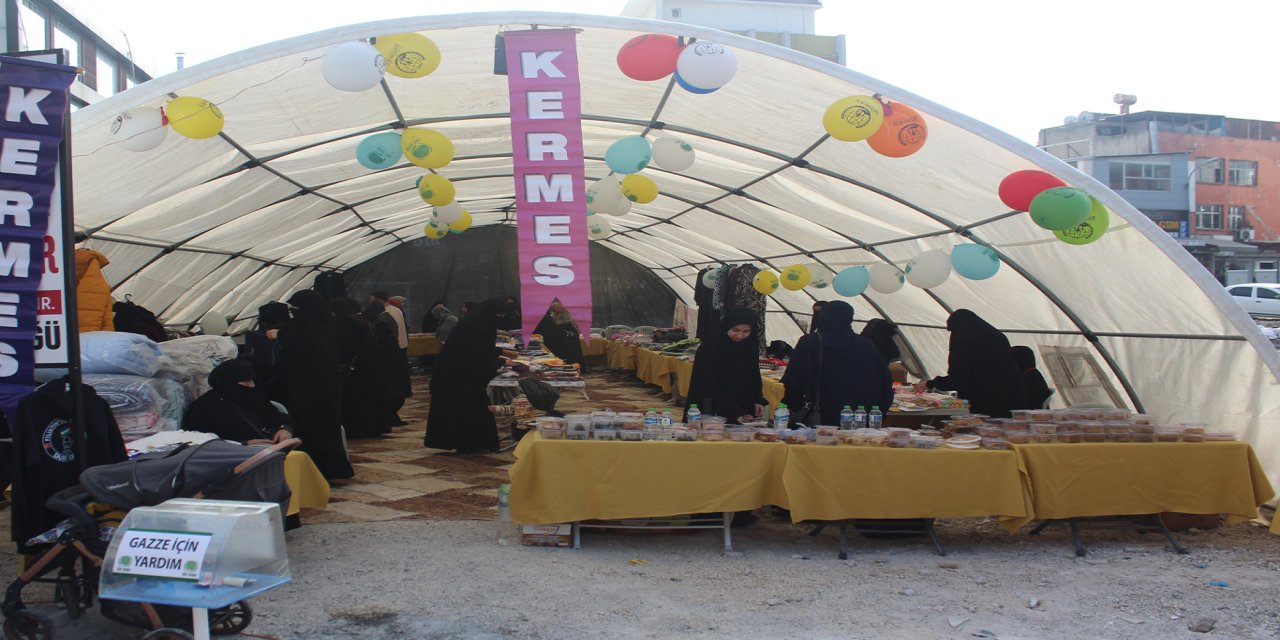 Umut Kervanı'ndan yetimler ve muhtaçlar yararına kermes