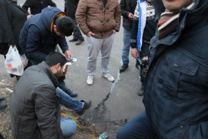 Diyarbakır'da ikii aracın karıştığı kazada 2 yaralı