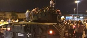 Askerler Atatürk Havalimanı'ndan çekiliyor