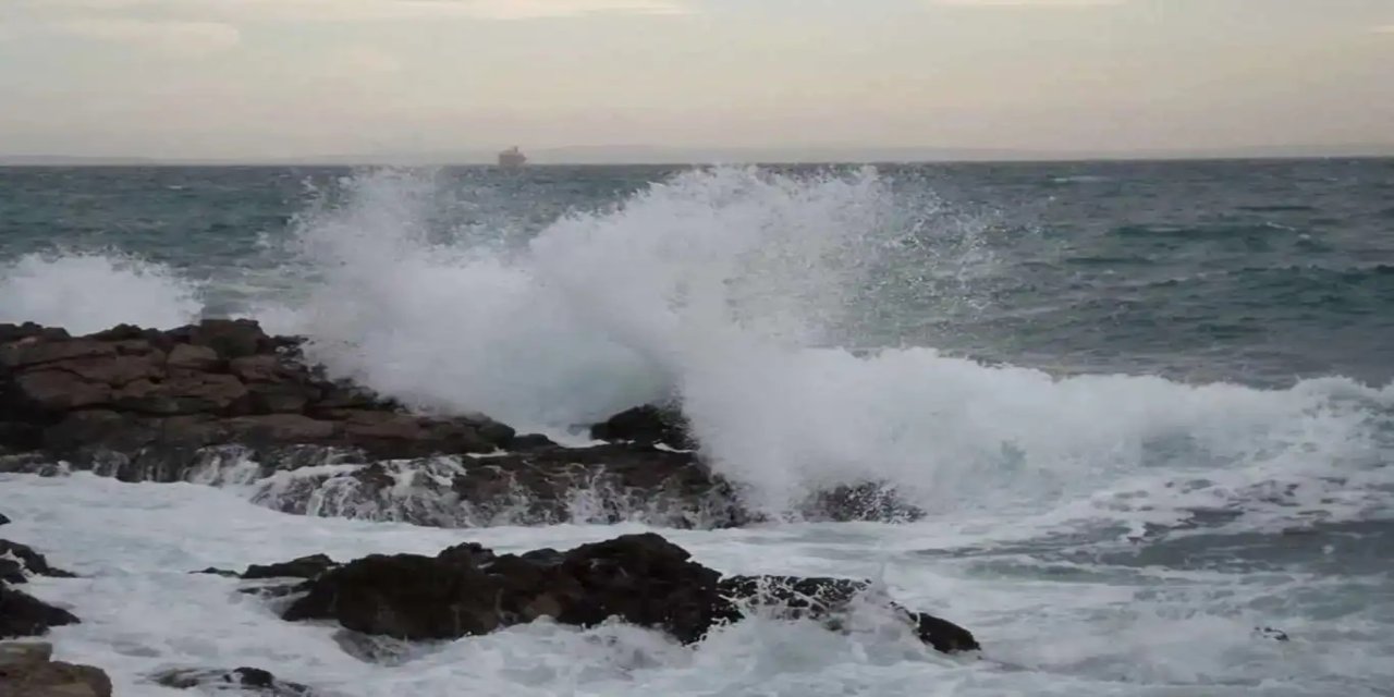 Meteorolojiden Doğu Karadeniz için fırtına uyarısı