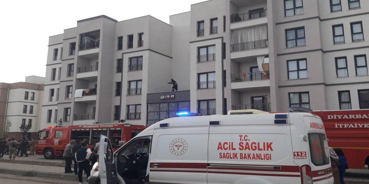 Diyarbakır'da TOKİ konutlarında yangın: 3'ü çocuk, 5 yaralı