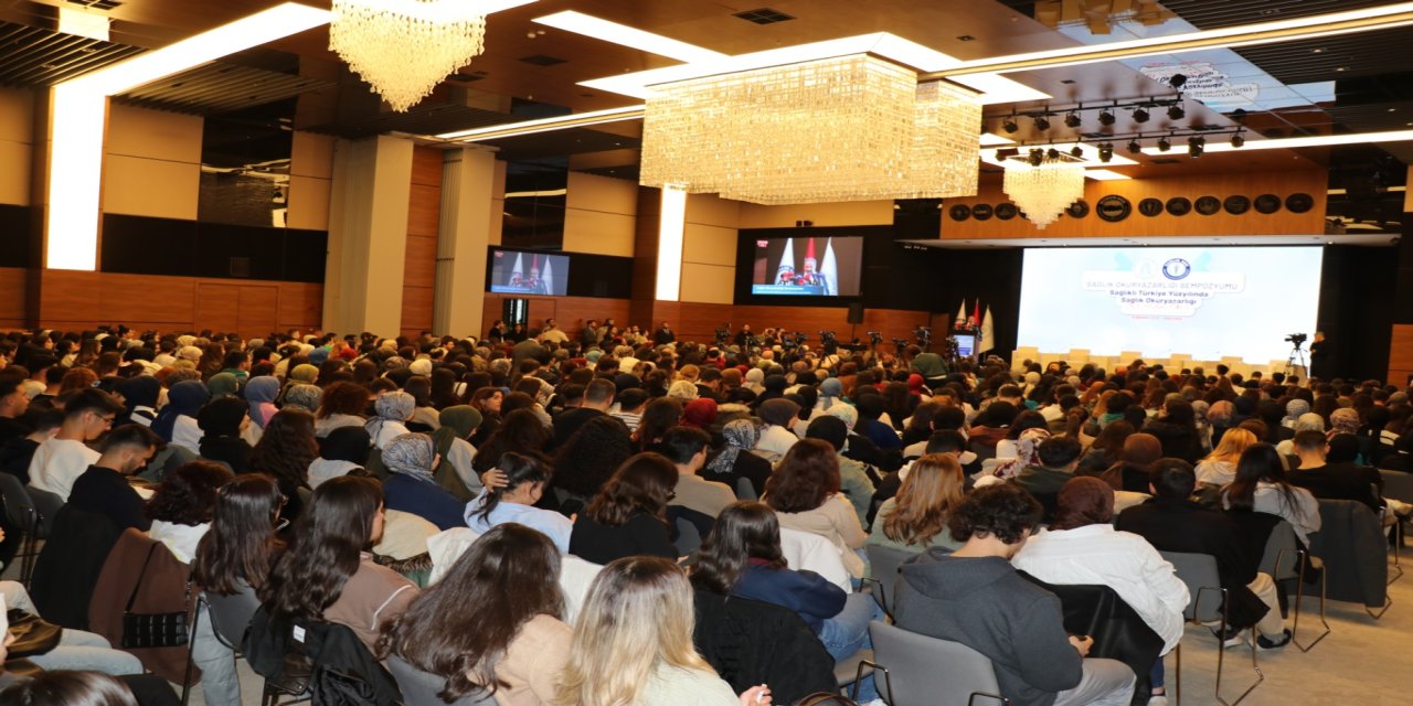 Ankara'da "Sağlıklı Türkiye Yüzyılında Sağlık Okuryazarlığı Sempozyumu" düzenlendi