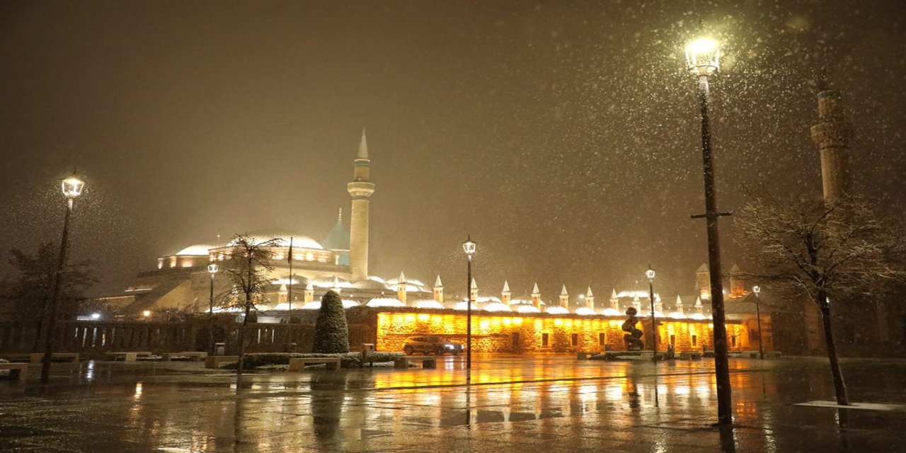 Konya'da nisan ayında kar sürprizi